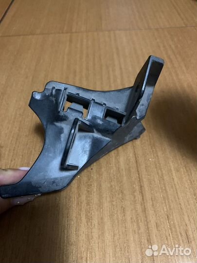 Крепление для бампера bmw z 4 правое