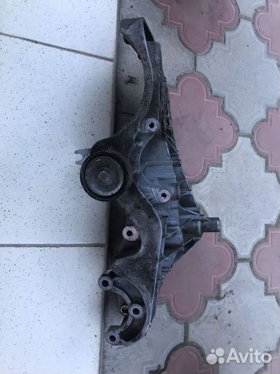 Крепление кондиционера трубки Renault Логан