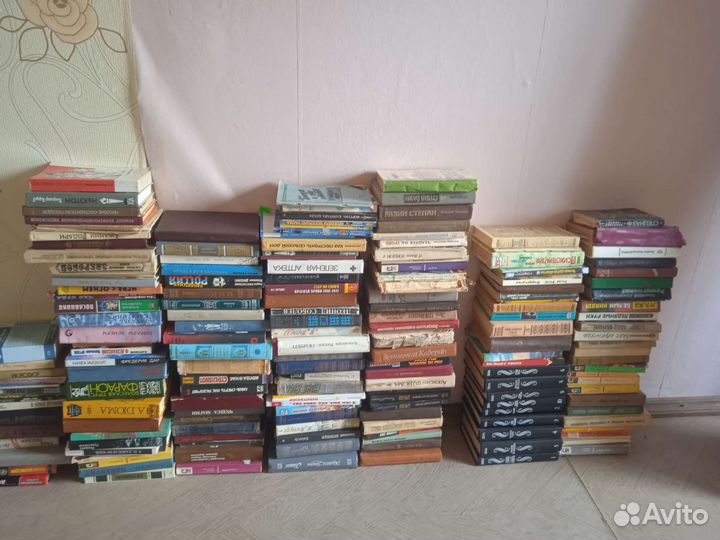 Елочные игрушки,книги