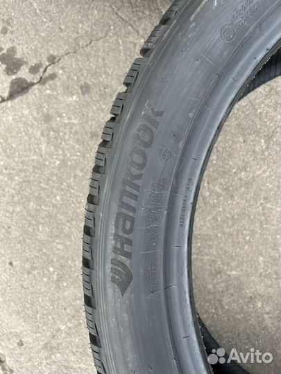 Hankook Winter I'Cept Evo 3 X W330A 275/40 R22 107V