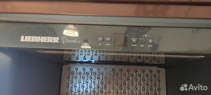 Винный шкаф liebherr WKt 5552