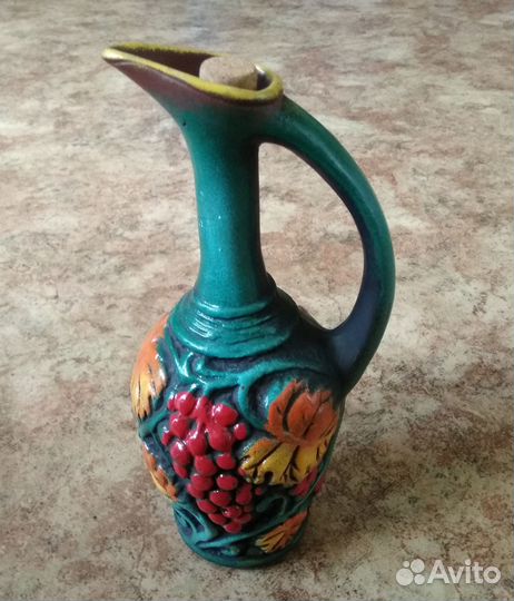 Кувшин из под вина интерьерный