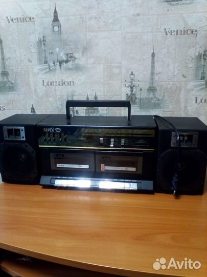 Кассетный магнитофон