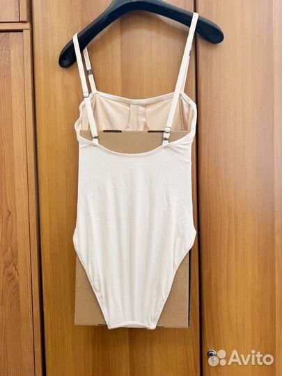 Купальник женский слитный 44 бу