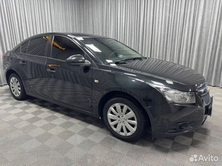 Chevrolet Cruze 1.6 AT, 2011, 196 553 км