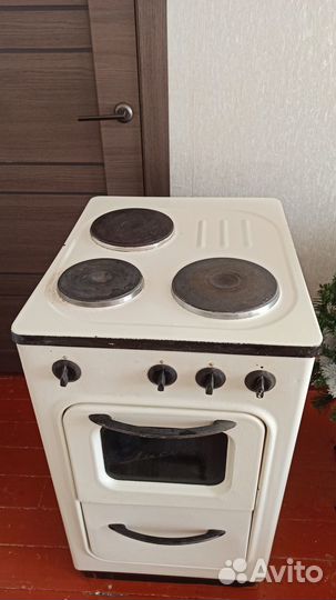 Электроплита с духовкой