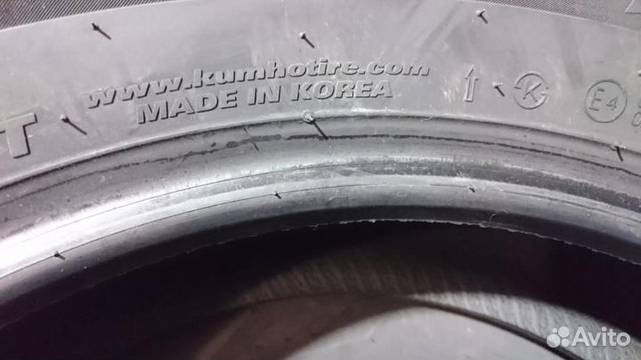 Kumho WinterCraft Ice Wi32 225/40 R18 92T