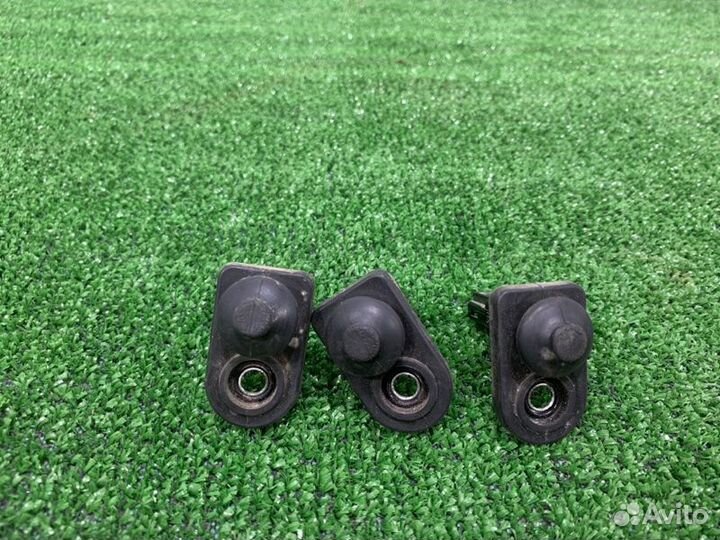 Концевик двери Kia Rio хэтчбэк 1.4 G4EE 2011