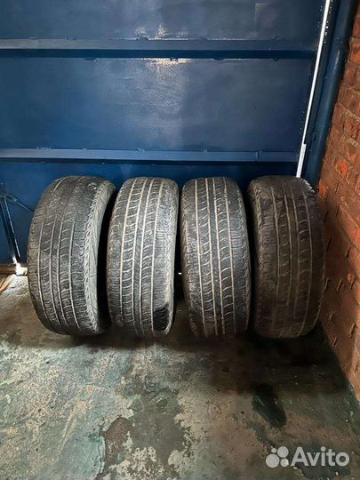 Kumho Road Venture APT KL51 255/70 R15