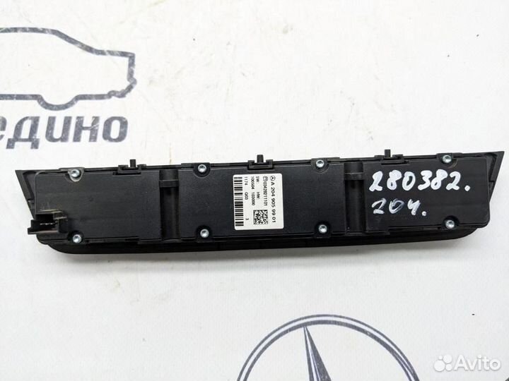 Блок кнопок w204 C-class 651.911