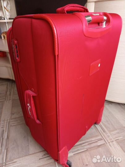 Чемодан на колесах
