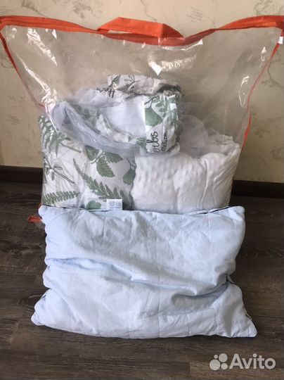 Бортики в кроватку с балдахином