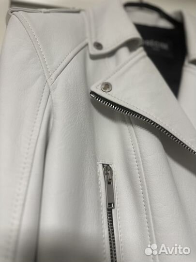 Кожаная куртка косуха белая 42