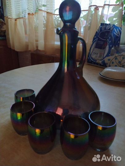 Графин с рюмками