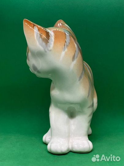 Фарфоровая статуэтка. СССР. лфз. «Котёнок»