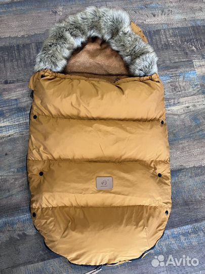 Зимний конверт в коляску с муфтой