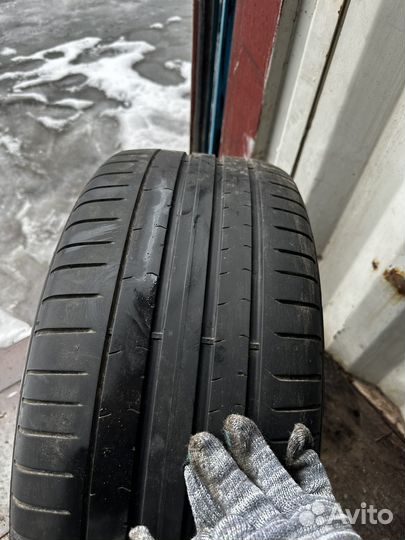 Pirelli P Zero 275/35 R19 100Y