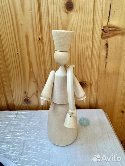 Заготовка Девушка с коромыслом дерево 16 см