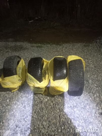 Bridgestone Blizzak Spike-01 225/55 R18 98T