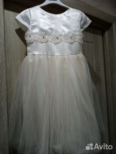 Платье для девочки нарядное 122-128