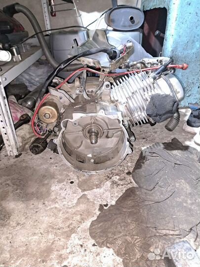 Двигатель бензогенератора 400 кубов