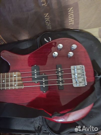 Басс гитара Ashtone