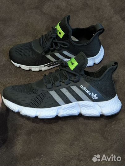 Кроссовки мужские 44 размер новые по стельке 28 см