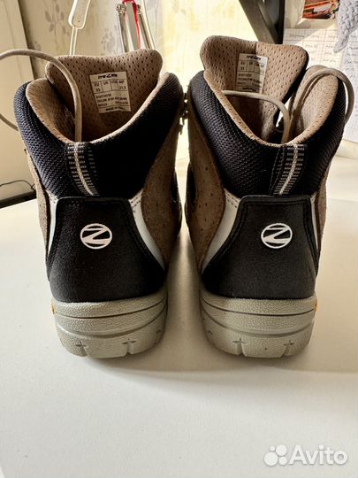 Треккинговые ботинки детские 35р