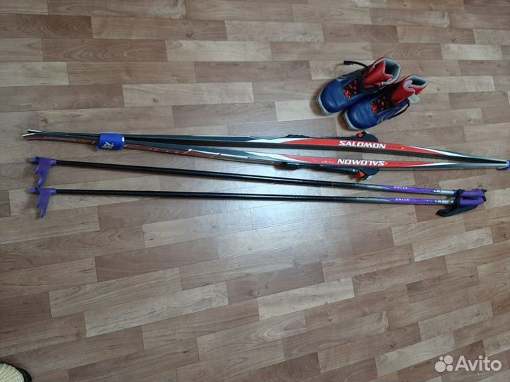 Лыжы, палки, обувь р 40