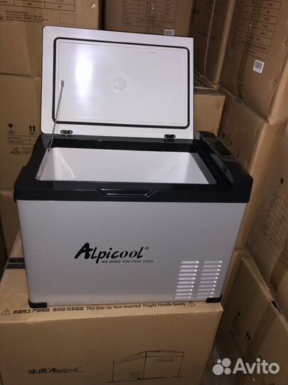 Компрессорный автохолодильник Alpicool C40