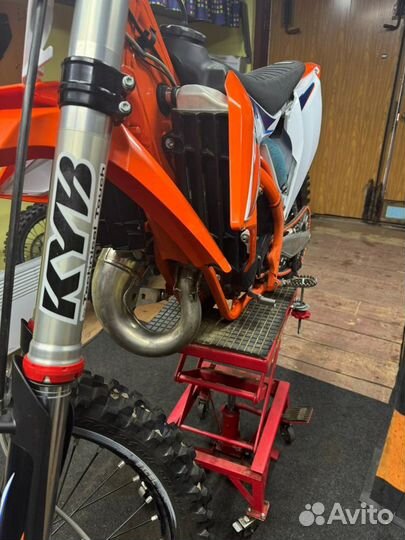 Кроссовый KTM 125 SX 2022 год