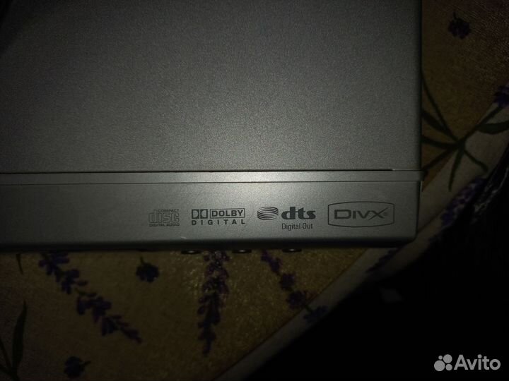 DVD плеер Toshiba SD-581SR