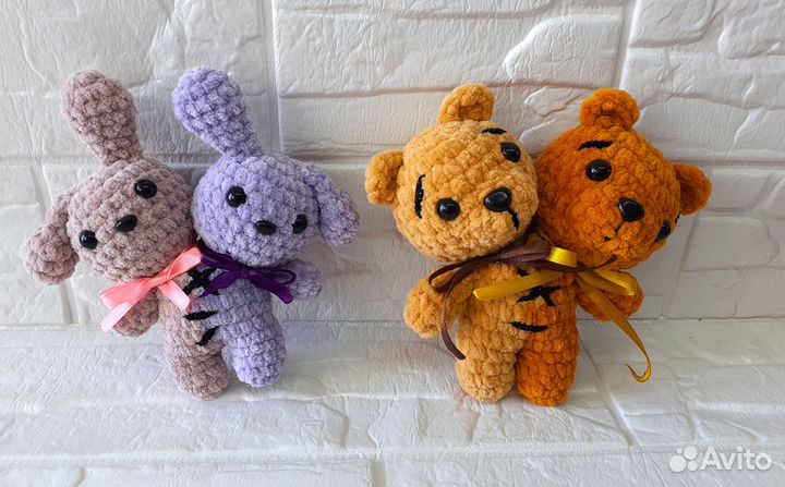 Яркий кролик франкенштейна вязаная игрушка