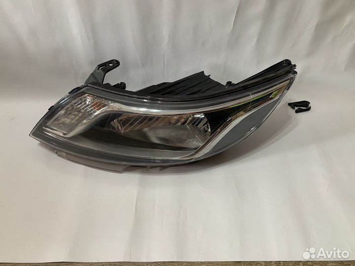 Фара левая Kia Rio 3 2014 г.в