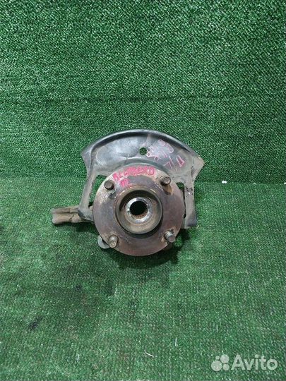 Кулак поворотный передний левый Nissan Bluebird