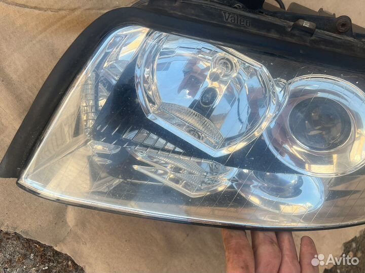 Левая фара ауди а 4 б 6 галоген нет одного уха