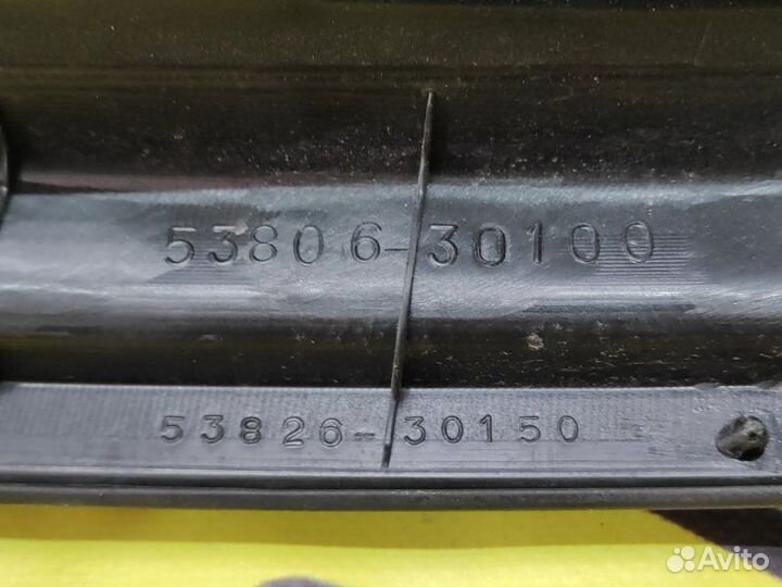 Накладка на крыло передняя левая Lexus Gs430