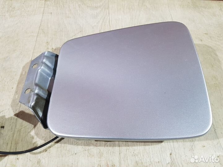 Лючок бензобака mitsubishi outlander 1 2006