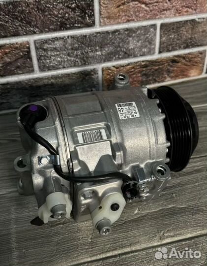 Компрессор кондиционера Mercedes A0032304811