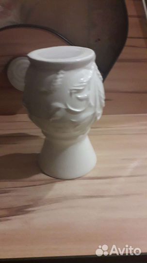 Фарфоровая ваза