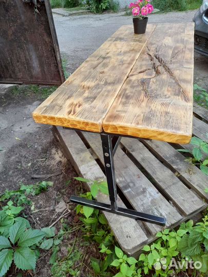 Журнальный стол в стиле лофт