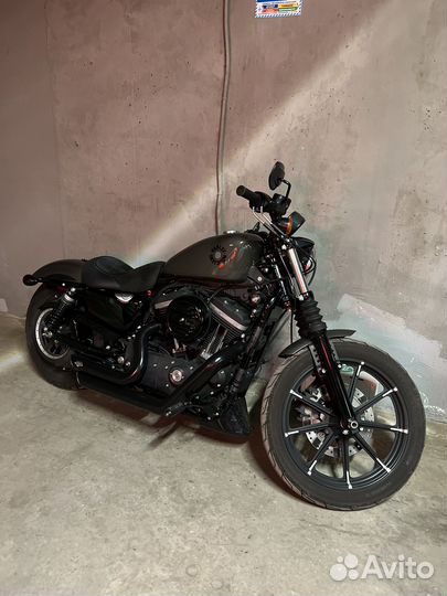 Harley-Davidson Sportster iron 883