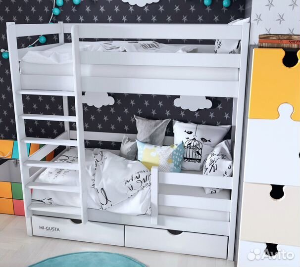 Детская двухъярусная кровать