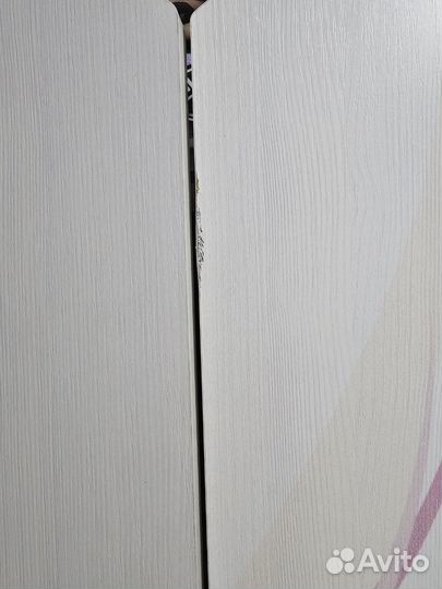 Уголок школьника с кроватью и шкафом