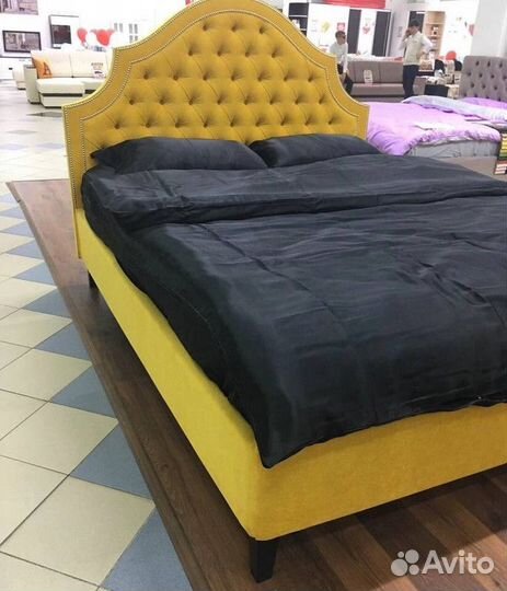 Кровать двухспальная новая с ящиками