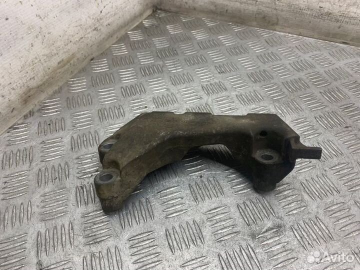 Кронштейн двигателя правый Opel Insignia 1 A20NHT