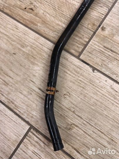 Патрубок системы охлаждения Ford Focus 2 седан 1.6