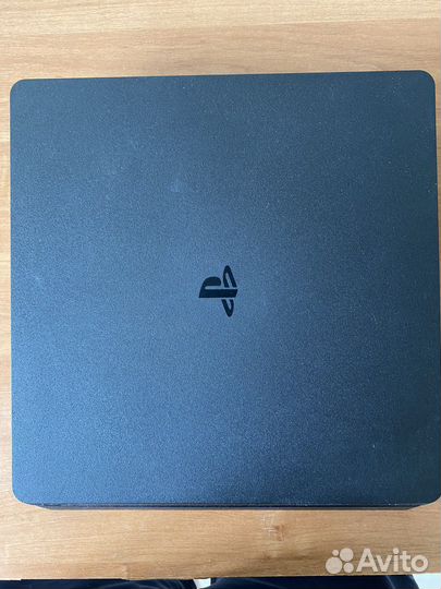 Sony playstation 4 slim PS4