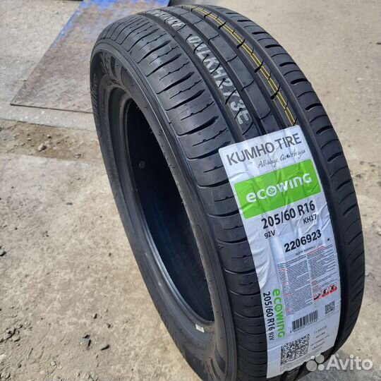 Kumho Ecowing ES01 KH27 205/60 R16 92V