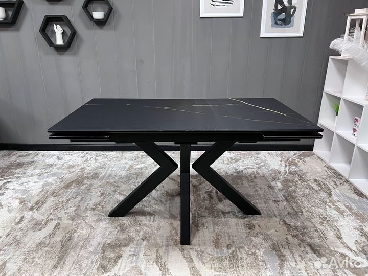 Высококачественный обеденный стол